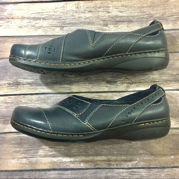 (Sold) Clark’s Women’s Navy/Charcoal Loafers 11 - Picture 3 of 7
